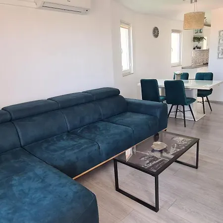 Fortuna Apartment *